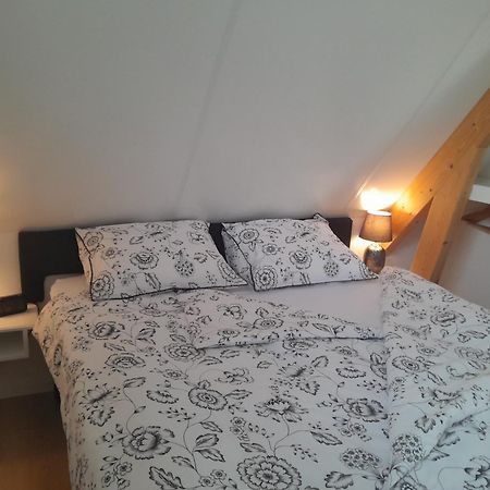 Top Appartement Short Stay In Mooie Omgeving Kortenhoef. Exterior photo